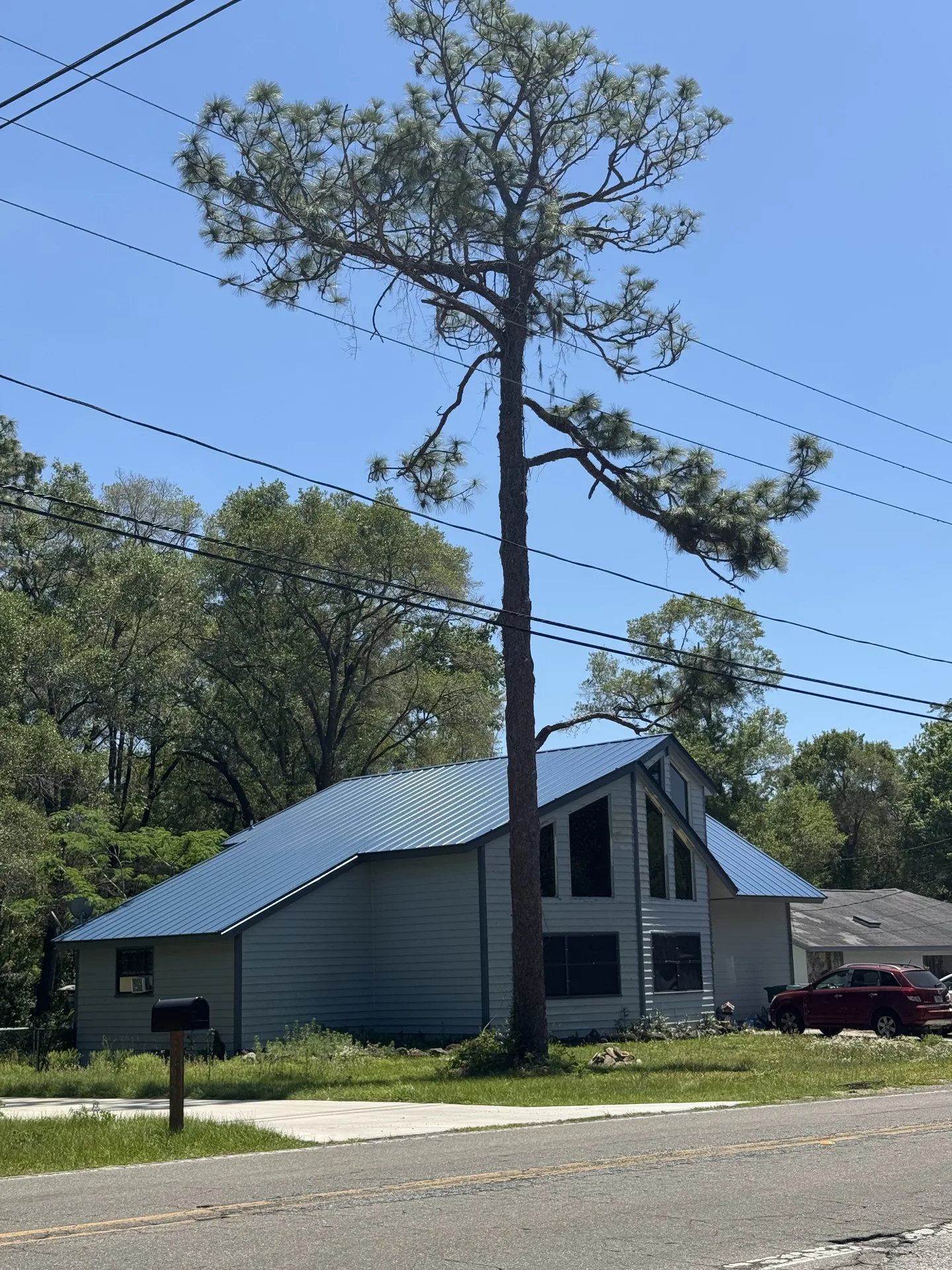 Blue standing-seam metal roof installed near Inverness FL